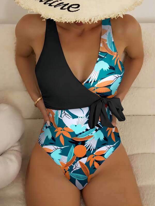 Maiô Transpassado Com Amarração Frontal E Estampa Tropical
