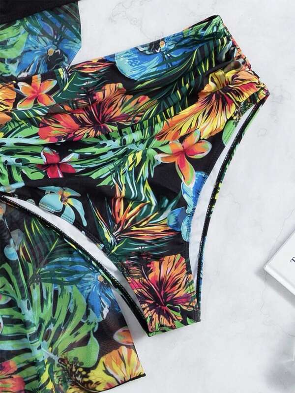 Biquíni + Saída de Praia Meia Taça Estampado Tropical