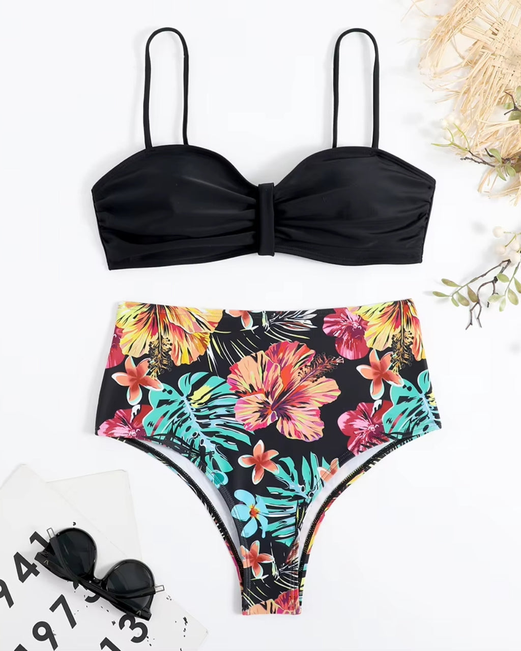 Biquíni Hot Pant Estampado Com Top Bandeau Franzido