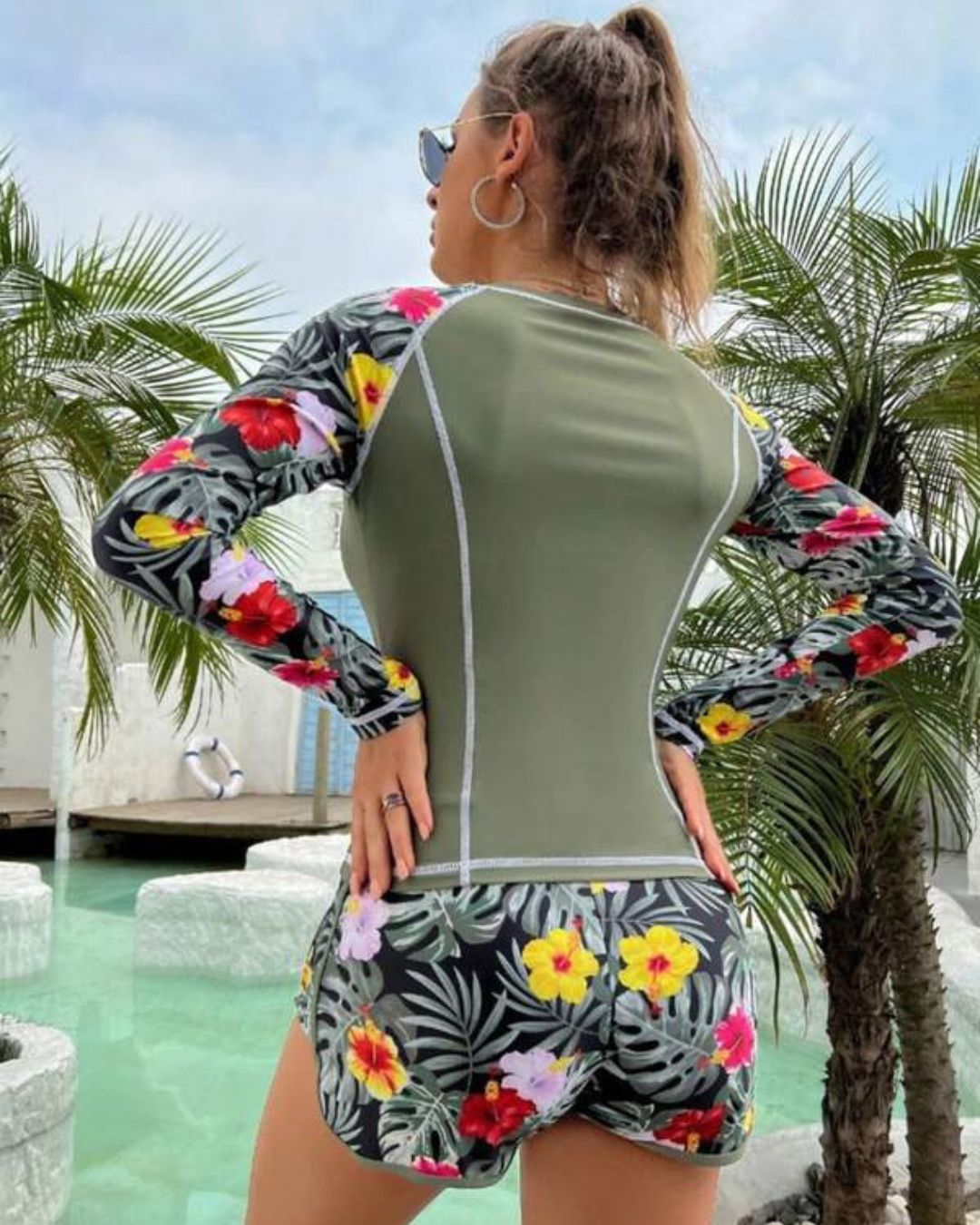 Conjunto Praia Shortinho Estampado Tropical