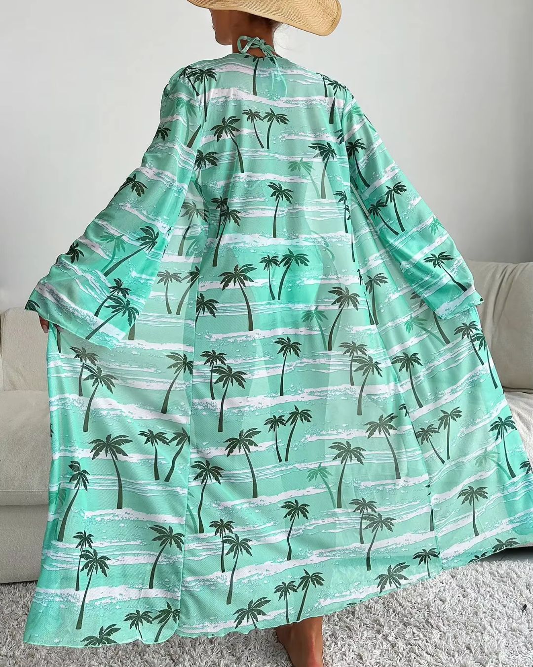 Biquíni + Saída de Praia Com Kimono Estampado Tropical
