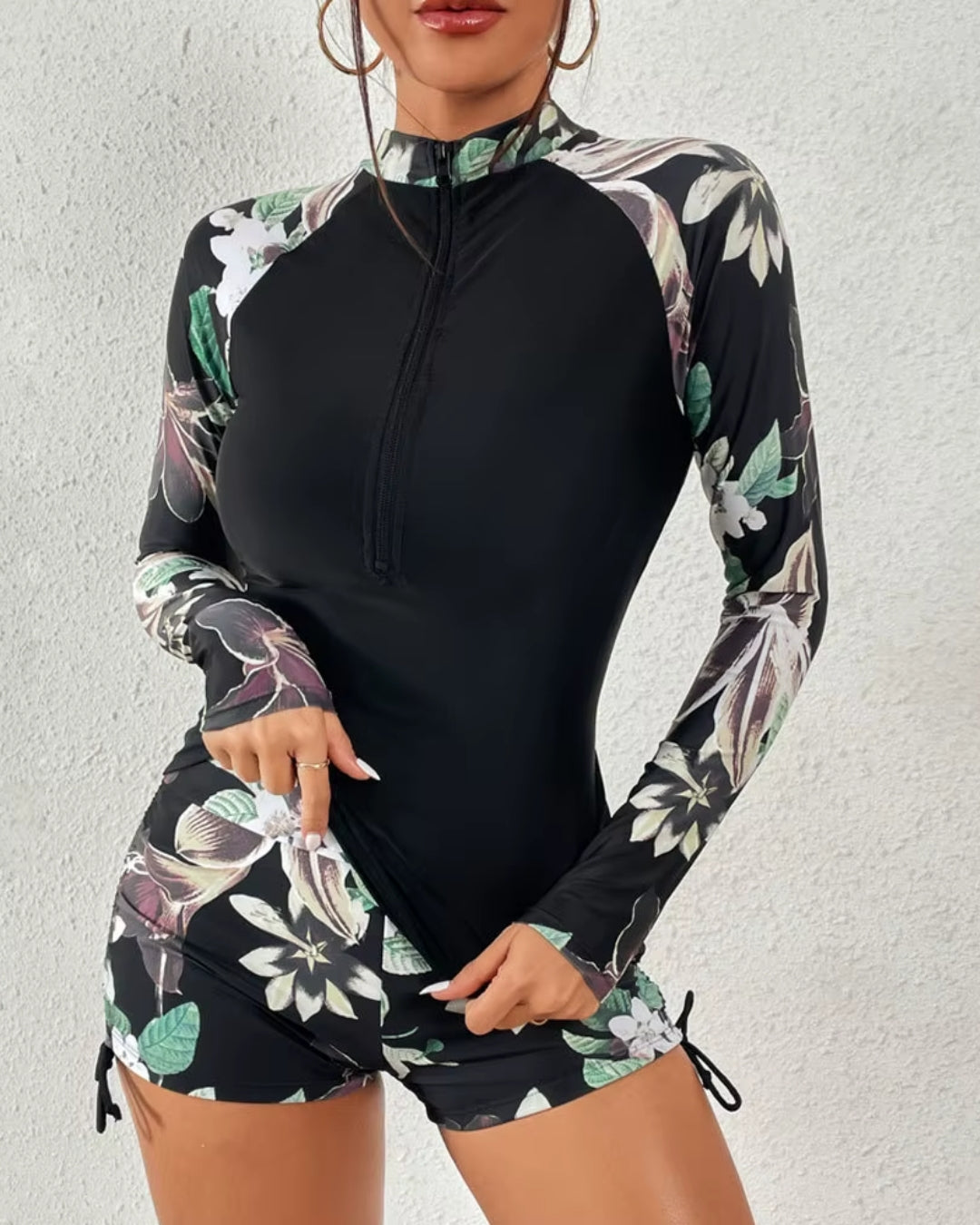 Conjunto Praia Shortinho Manga Longa Com Zíper Floral